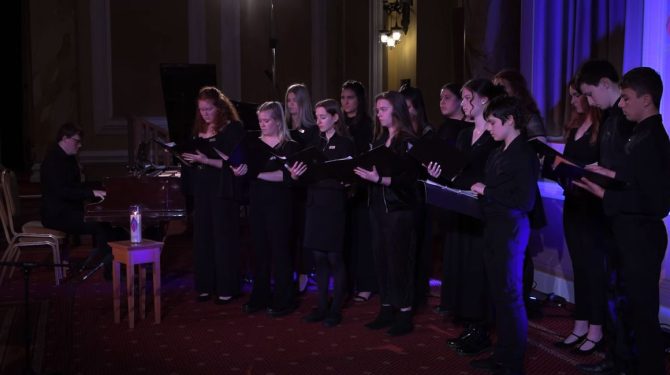 Holocaust Memorial Day Trust | Wales comes together online to mark HMD 2022