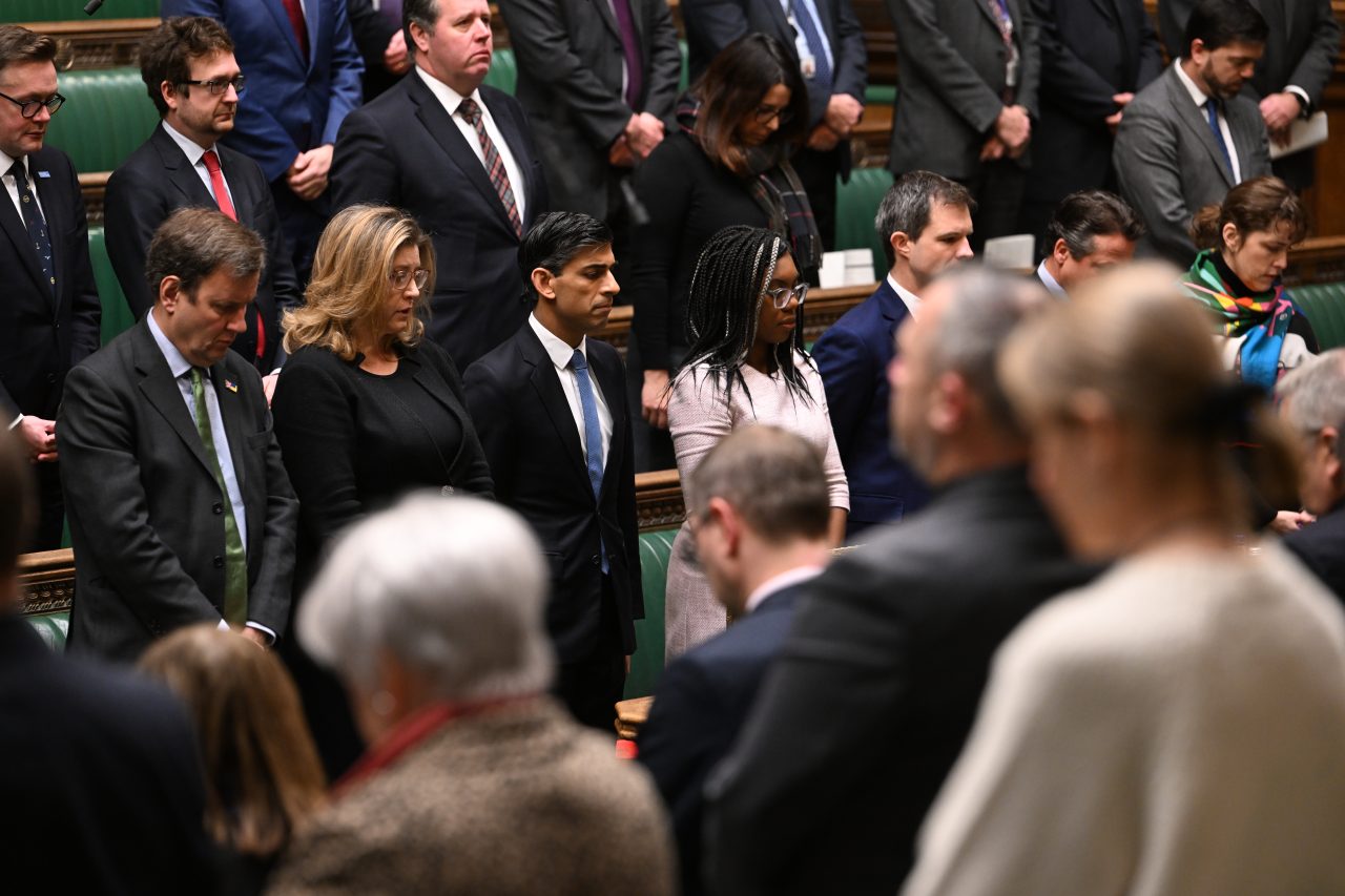 Prime Minister Rishi Sunak joins the moment of silence ©UK Parliament/Jessica Taylor